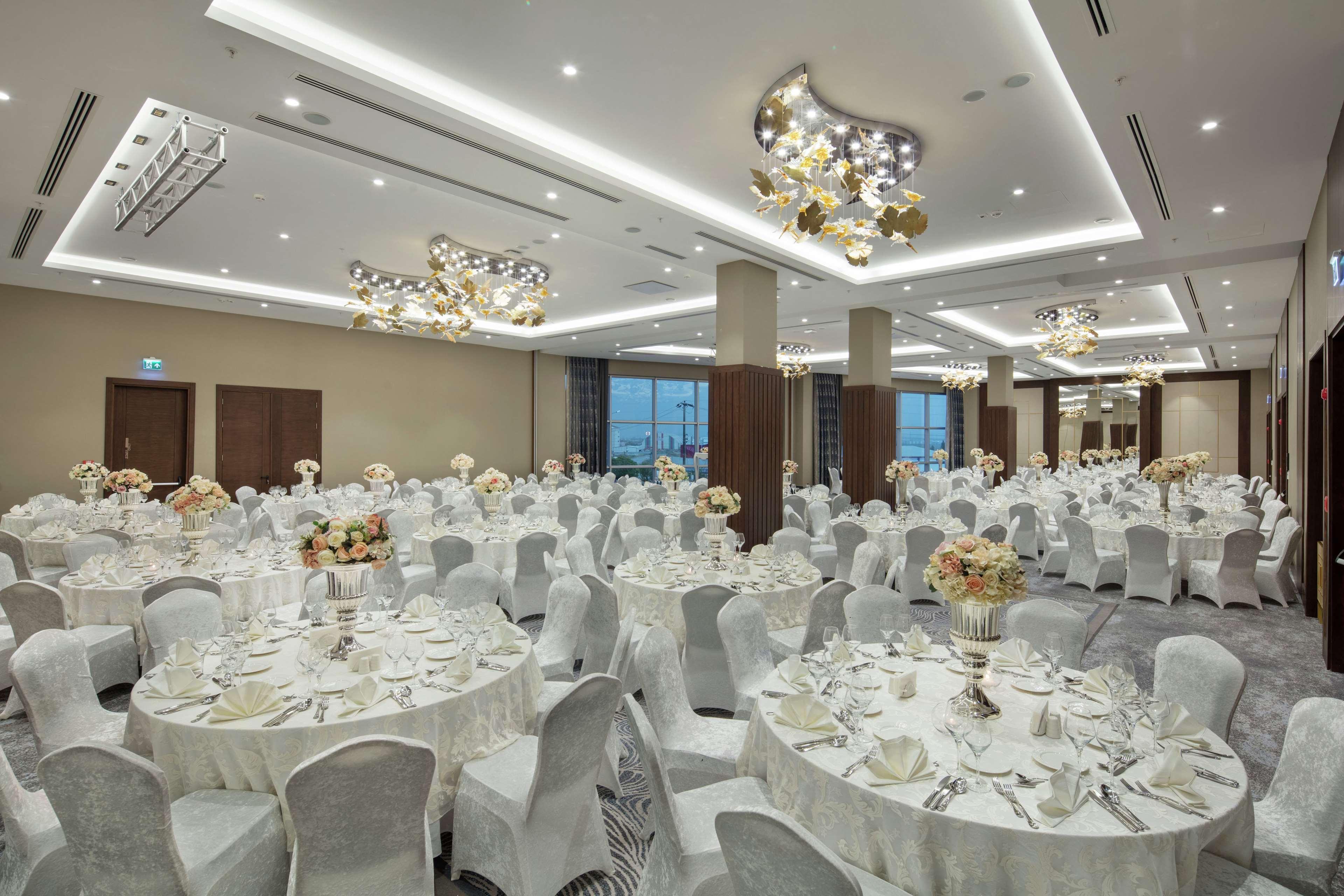 Doubletree By Hilton Afyonkarahisar Hotel Exterior photo